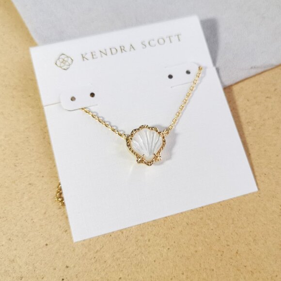 Kendra Scott Jewelry - Kendra Scott - Brynne Shell Gold Ivory Mother-of-Pearl Necklace